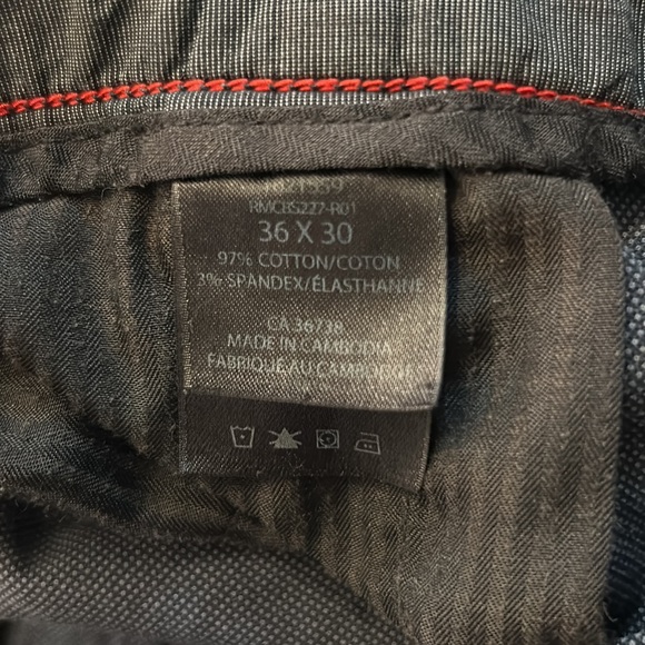 36/30 x 27.5” inseam. Grey. Men’s casualpants. Few food grade oil drops - Picture 8 of 8